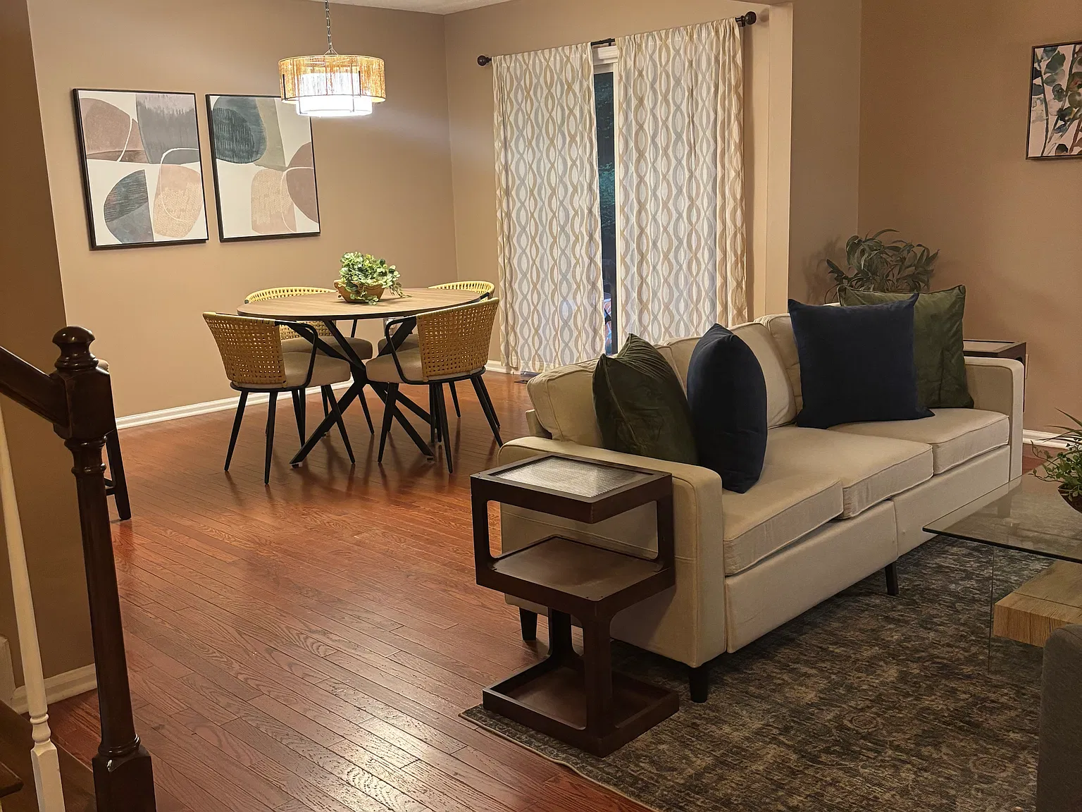 3 bed, 1342 sqft, $2,900 — Photo 3