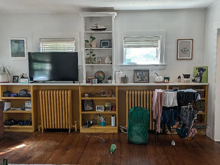 1099 Park Ave #1 — Photo 15