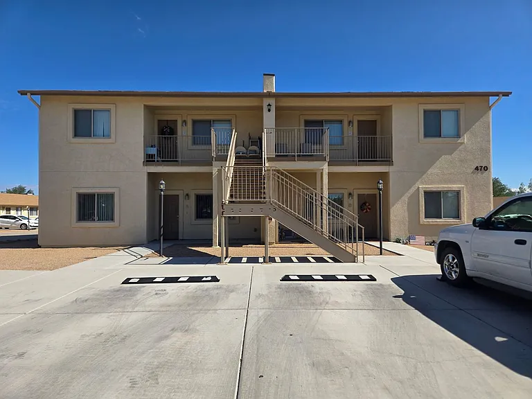 470 Serenity Ct #B — Photo 1