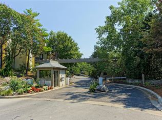 1212 Lake Shore Dr APT C, Columbus, OH 43204