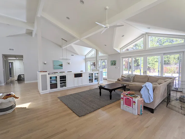 1525 Kensington Cir — Photo 8