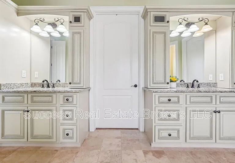 343 Summer Garden Dr — Photo 49