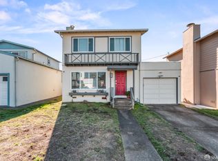 656 Forest Lake Dr, Pacifica, CA 94044