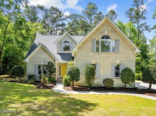 651 Ravenswood Rd, Hampstead, NC 28443