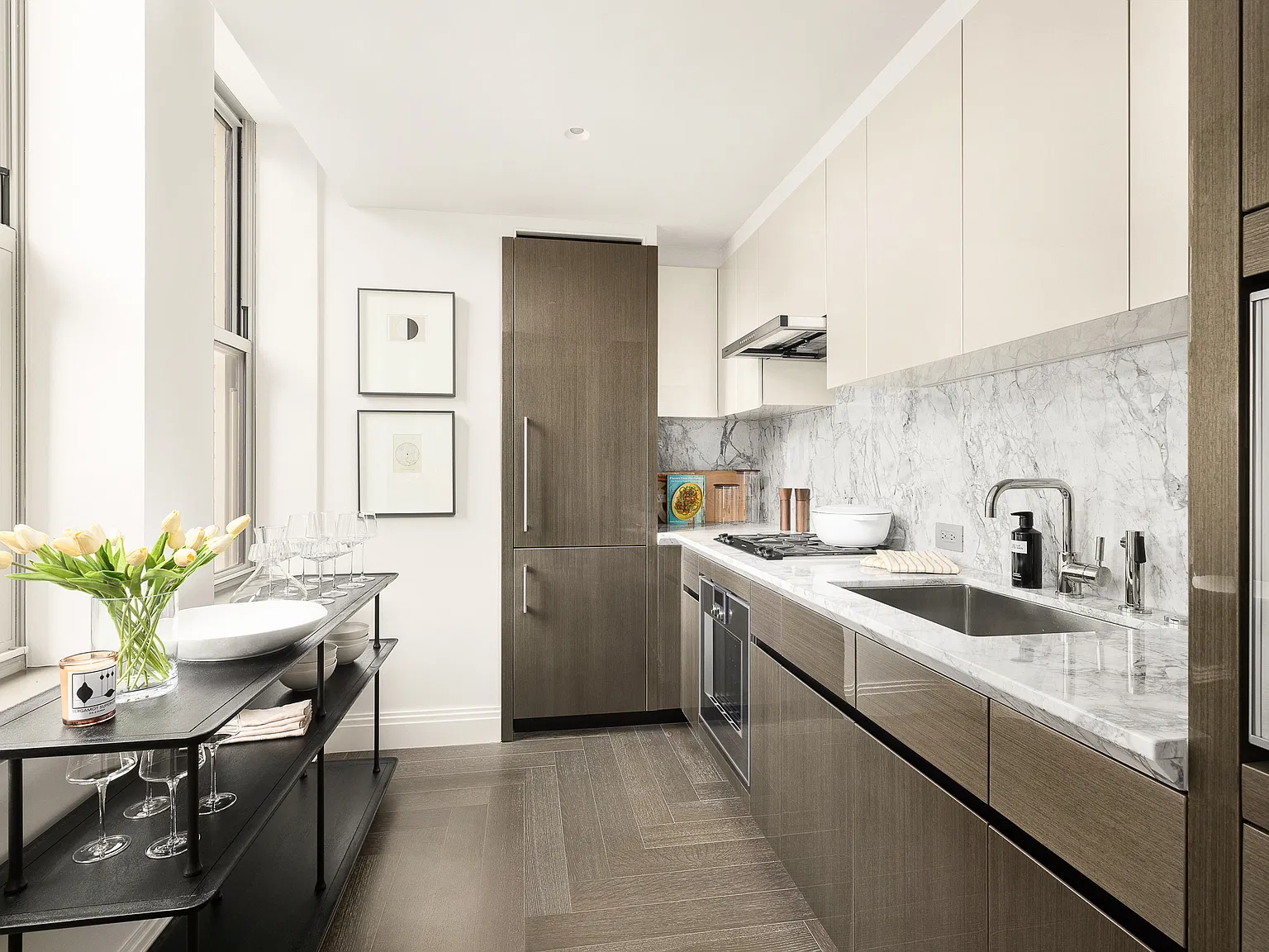 301 Park Avenue — Photo 2