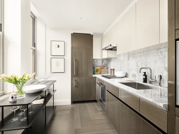 301 Park Avenue image 3 of 20