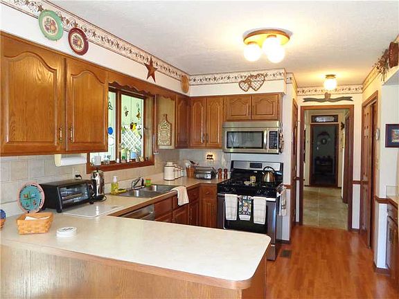 4th image of 7211 Eastwick Ln
