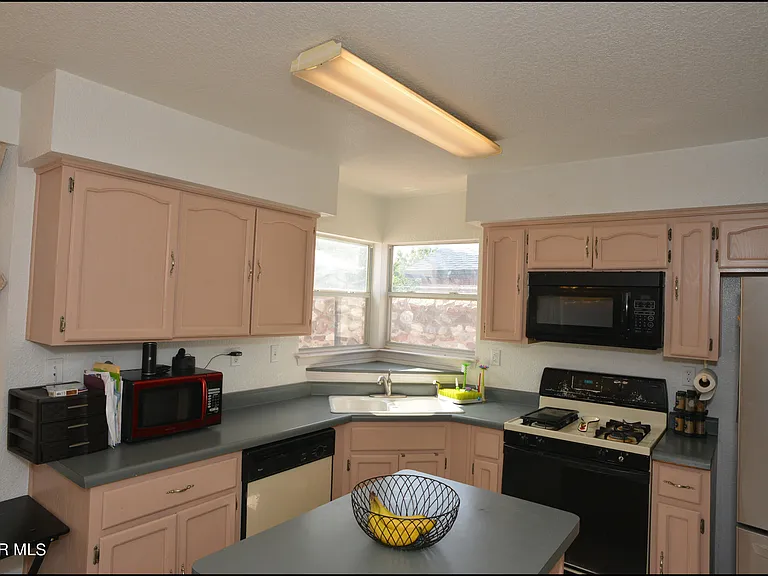 7528 Luz De Lumbre Ave — Photo 13