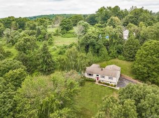 35 Peach Farm Rd, Oxford, CT 06478