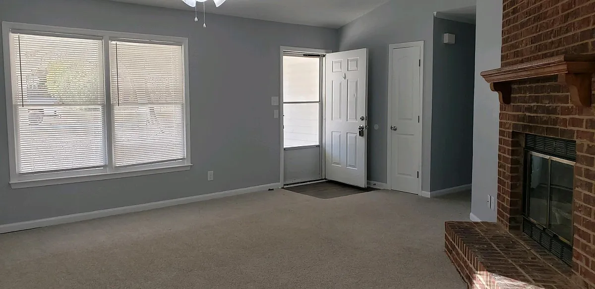 Family Room - 4607 Beechcroft Dr