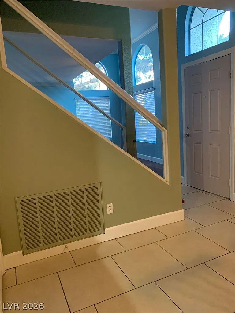 3 bed, 2.5 bath, 1594 sqft, $1,900 — Photo 3