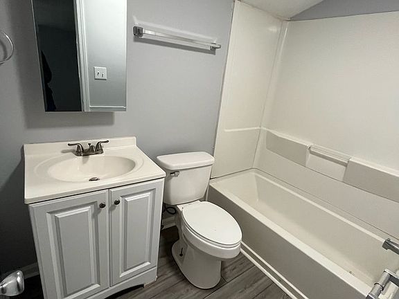 4th image of 2901 W Muhammad Ali Blvd #2