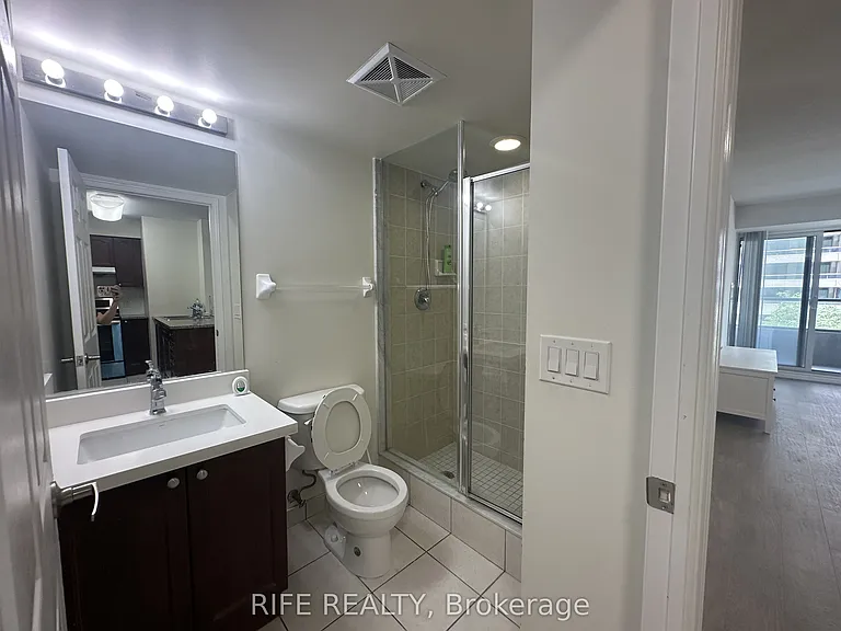 35 Hollywood Ave #517 — Photo 13