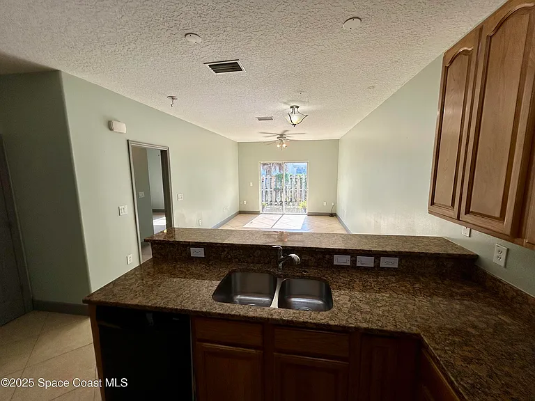910 Twisting Branch Ct — Photo 13
