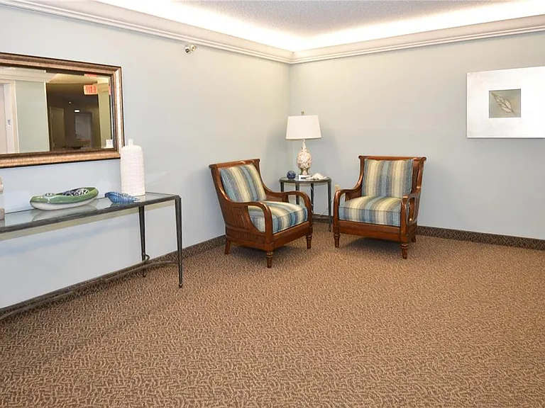 690 Island Way #208 — Photo 5