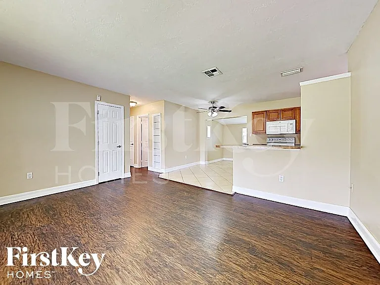 22162 Belinda Ave — Photo 4