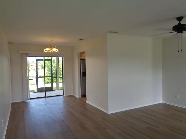 4412 SW 1st Pl — Photo 12