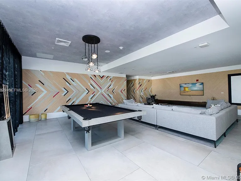 121 NE 34th St #1111 — Photo 29