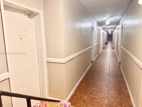 5th image of 1555 Pennsylvania Ave APT 102