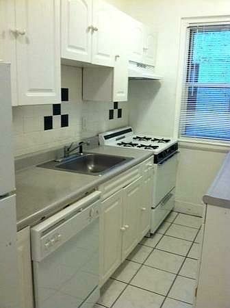 2nd image of 3 Duncklee St #2