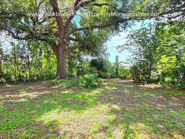 4667 Hamlets Grove Dr — Photo 42