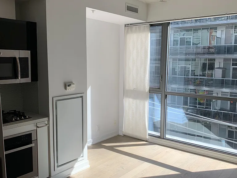 39 Brant St #411 — Photo 2