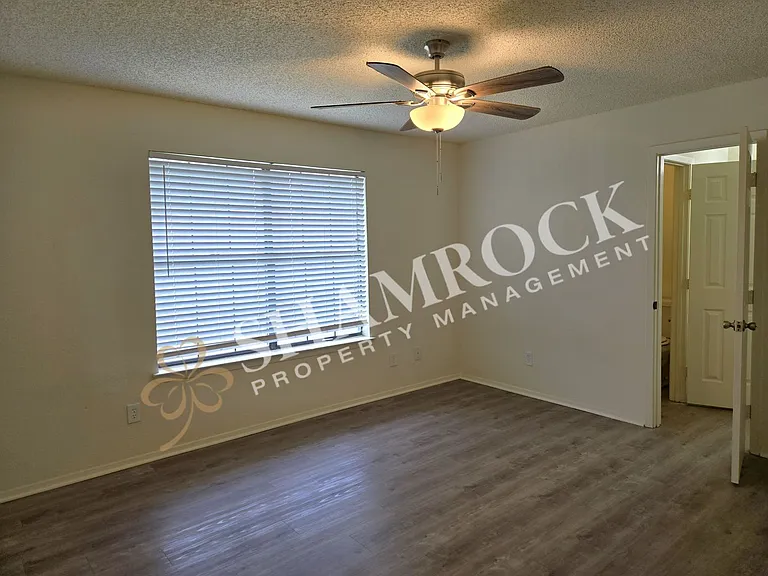 10709 Apache Dr — Photo 8
