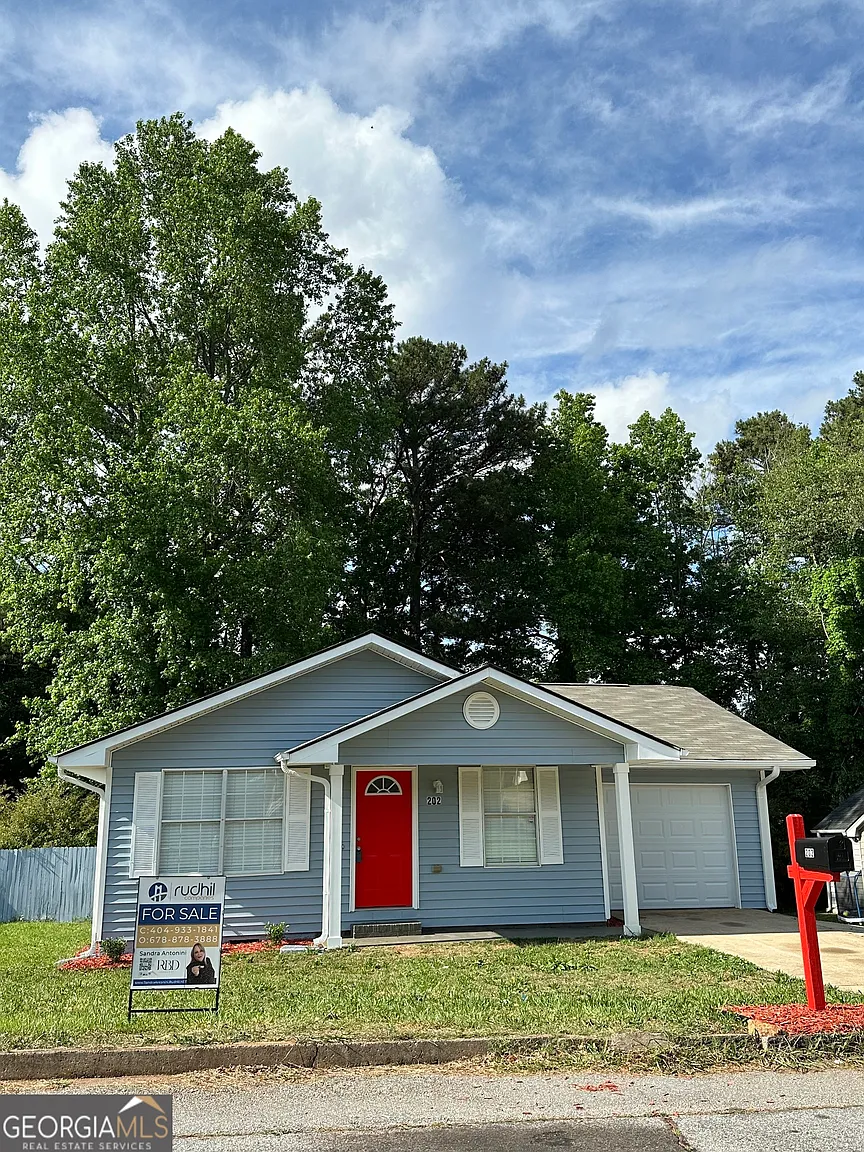 202 Sherwood Loop photo 1