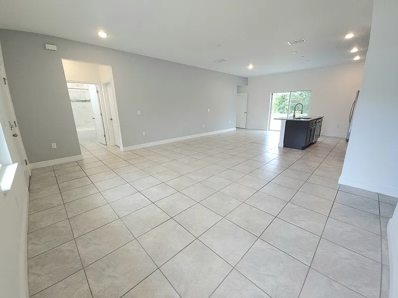 Marion Oaks — Photo 4