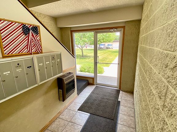 2nd image of 1307 Mesa Dr #1307