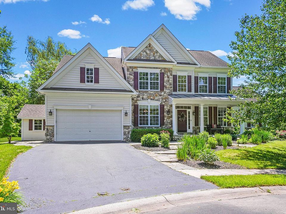 1st image of 104 Camp David Rd