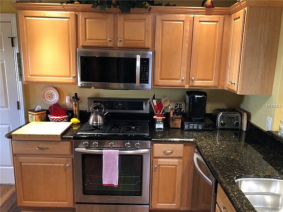 5th image of 665 Weston Manor Dr