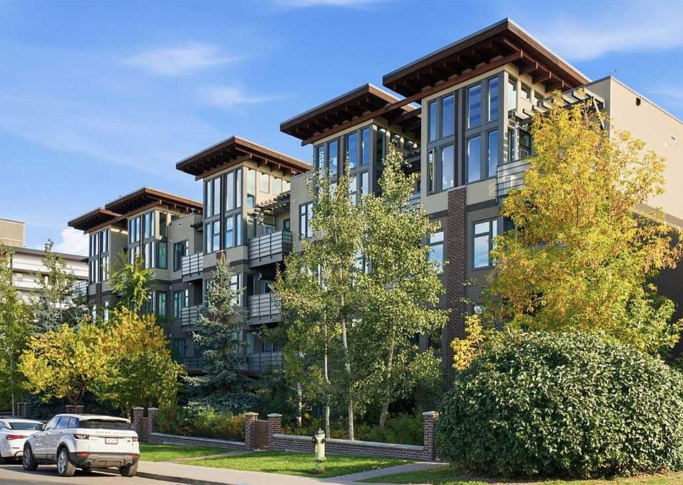 1st image of 1720 W 10th St SW #209