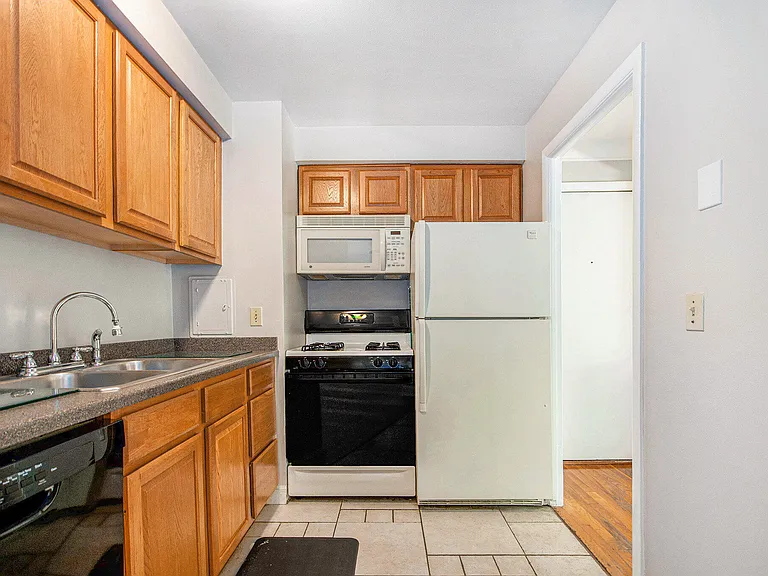 1249 Island Dr #101 — Photo 7