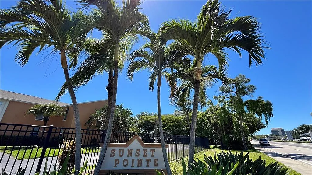2 bed, 1047 sqft, $1,695 — Photo 1