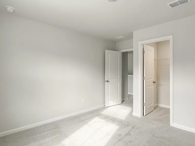 725 Meadowbrook Ln — Photo 22