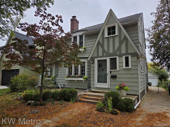 1823 W Houstonia Ave, Royal Oak, MI 48073