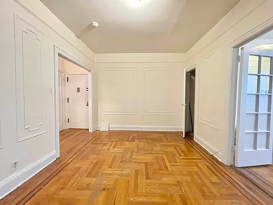Rented by Astoria Realty | media 12
