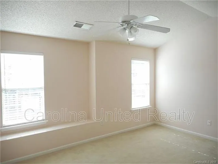 9629 Elizabeth Townes Ln — Photo 11