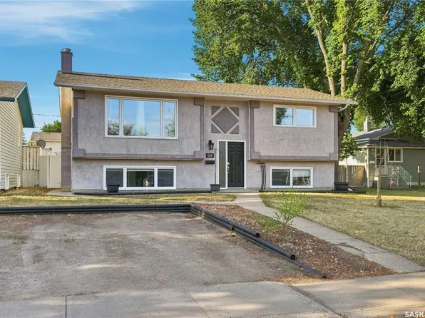 1109 Lillooet STREET W, Moose Jaw, SK S6H 5A2