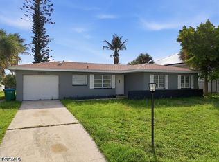 2540 SE 25th Ave, Cape Coral, FL 33904