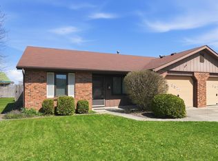 9521 Vista Park Dr, New Haven, IN