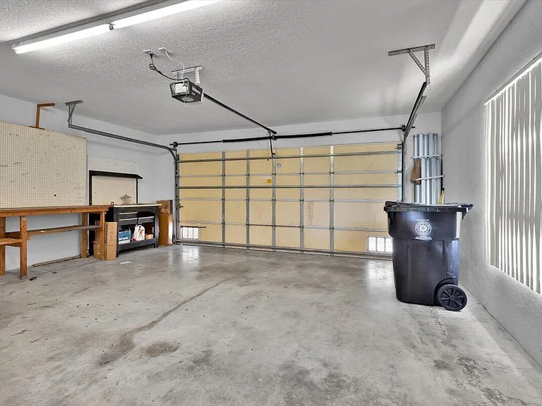 10882 SW Dardanelle Dr — Photo 38