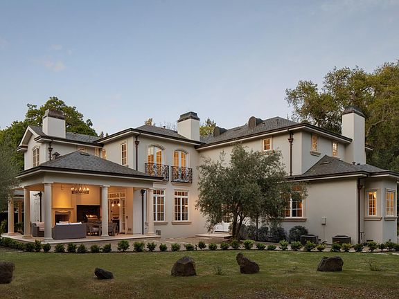 5th image of 185 Fair Oaks Ln