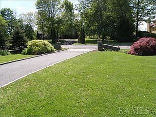 4th image of 3 Far Hill Ln