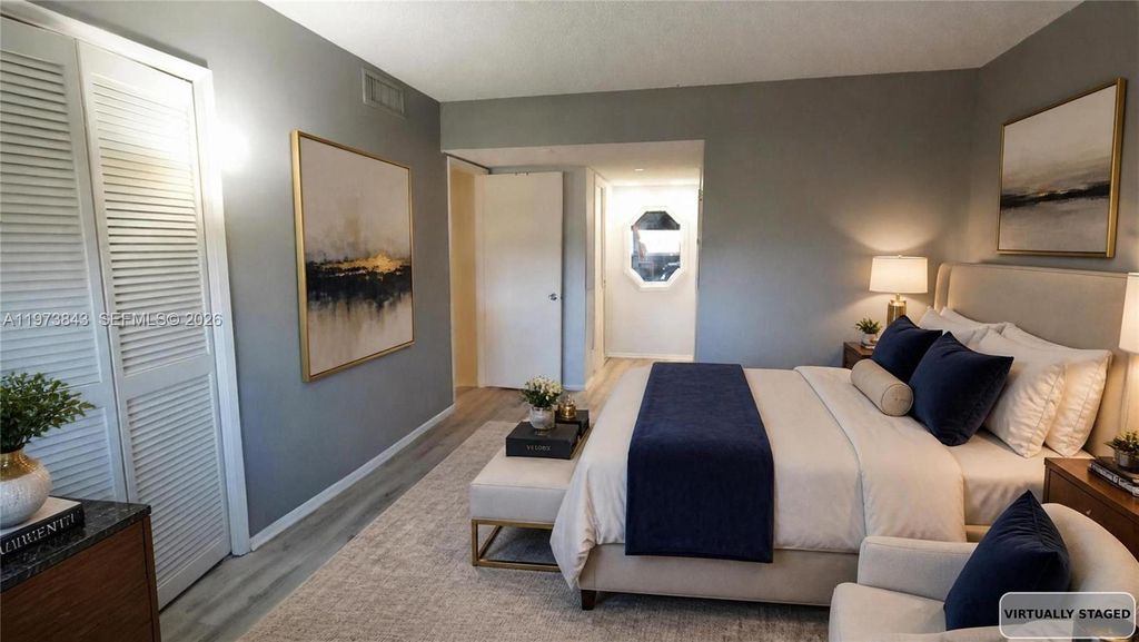 2900 N Course Dr APT 804, photo 8