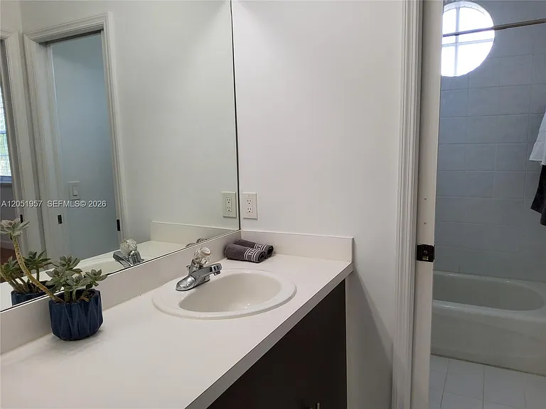 11252 NW 54th Ter — Photo 17