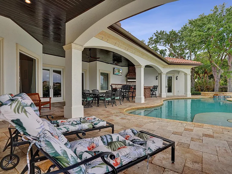18669 SE Palm Island Ln — Photo 46