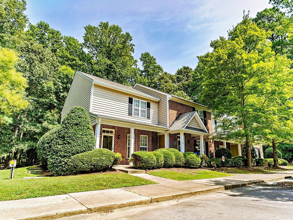 1st image of 208 Sir William Ln