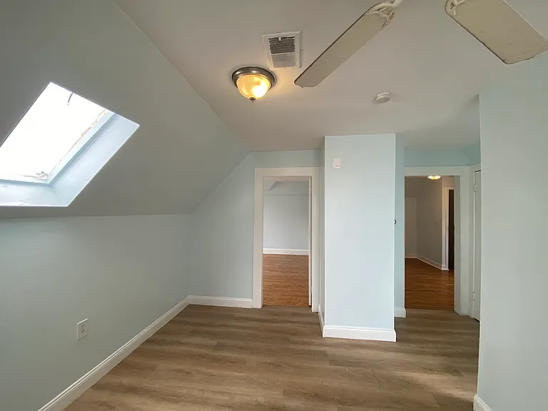 2484 Main St #3 — Photo 7